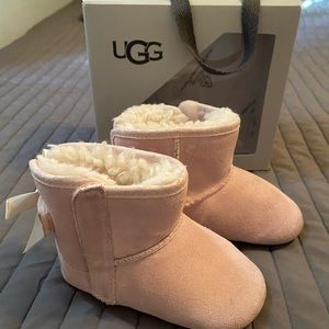 Baby girl UGG boots 12-18 month great condition